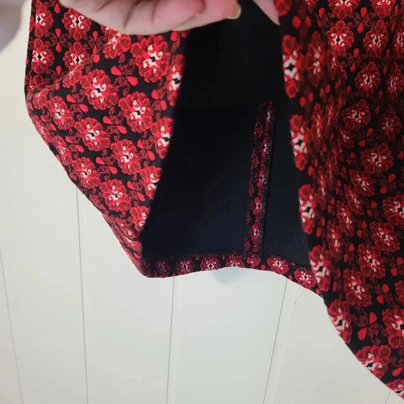 LOFT Scroll Floral Jacquard Shift Dress In Red And Black - Women Size: M - Picture 4 of 8